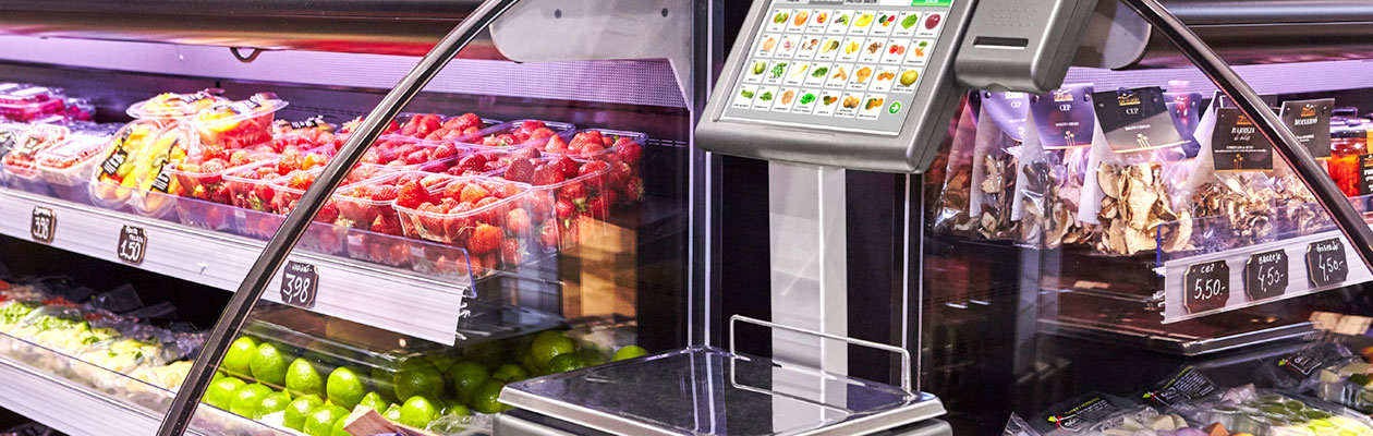 Balanza de pesaje con pantalla en un supermercado